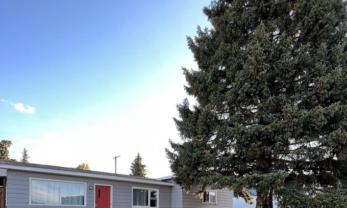 Butte House | 2bed/1bath Comfortable home for your next trip to Butte, MT