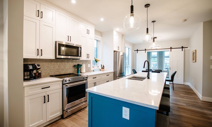Harrison Hot Springs Condo | 2bed/2bath "Lake Daze" Condo in Harrison HOT SPRINGS