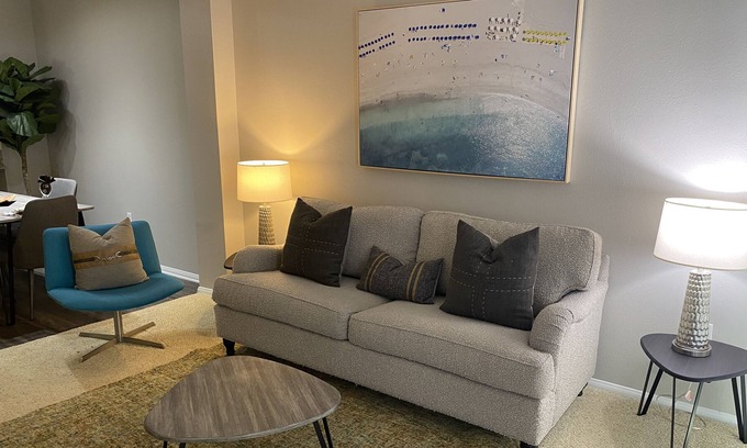 University City Apartment | 2bed x 2bath at Luxury Property