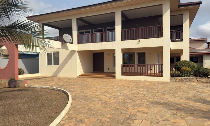 Kokrobite House | 2bedroom Beach at Kokrobite Accra, Ghana