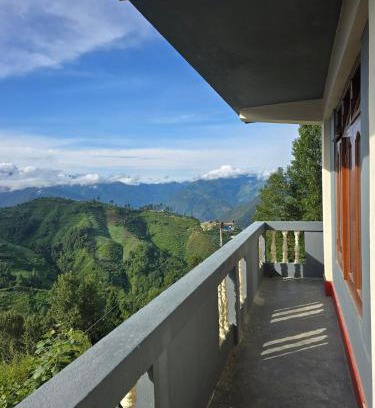 Bomdila Apartment | 2BHK Mountain View with Full Kitchen and Hi-Speed Internet