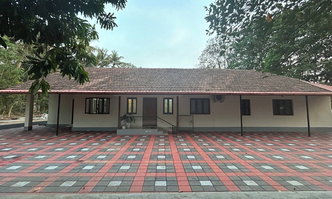 Adyar House | 2BHK Private Entire House - Glanwoods Inn