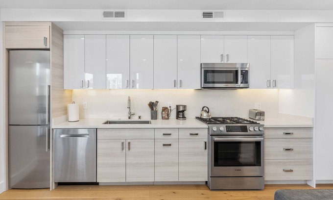 Inner Mission Apartment | 2BR 1BA Condo w Rooftop Deck - San Francisco Life Real Estate n