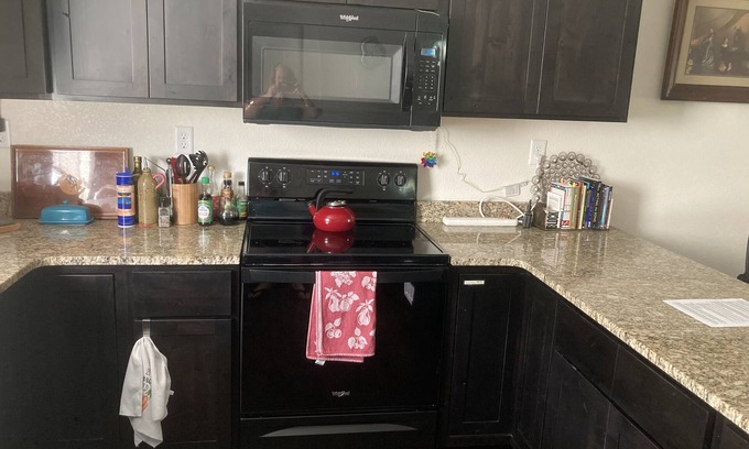 Greeley House | 2BR+2.5Bath+2Car Garage-Pets ok!