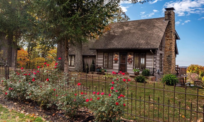Nashville Cabin | 2BR+, 2 BA