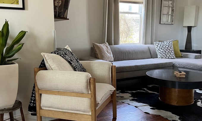 East End House | 2br/2ba Historic Home walking distance to downtown/5 points East Nashville