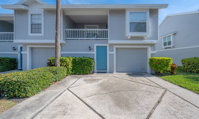 Capri Isle House | 2BR/2BA Townhouse on Treasure Island