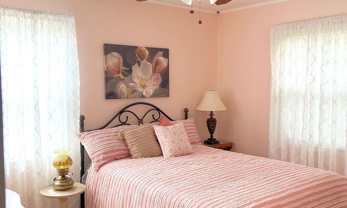 Groveland - Kensington Park Apartment | 2BR Apartment in Mid Century Ranch in Kensington Park