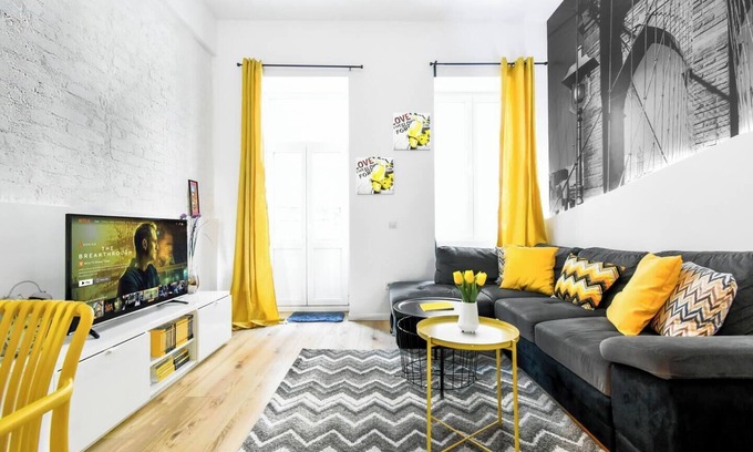Sofia City Center Apartment | 2BR Bourgeois Chic - Central - Close to Metro