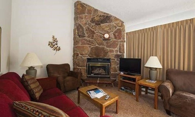 Fraser Condo | 2BR Condo near great skiing - $700 for up to a full week!