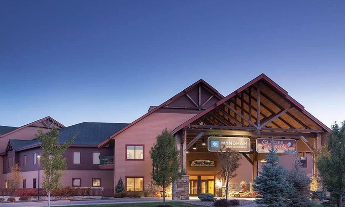 Lake Delton Condo | 2br Deluxe Condo Vacation of a Lifetime Awaits!