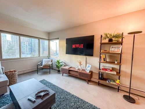 Downtown Seattle Apartment | 2BR Downtown Convention Center Near Attractions