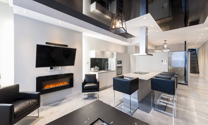 Milton Park Apartment | 2BR Duplex near Plateau Mont Royal