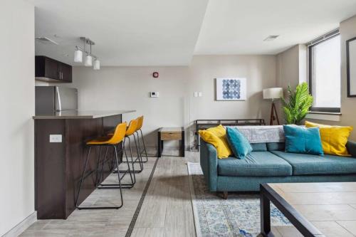 Downtown Detroit Apartment | 2BR Executive Downtown Apartment by ENVITAE