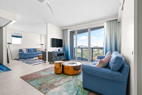 Central Beach Apartment | 2BR Fort Lauderdale W Residence with Double Living Room, Ocean & Intercoastal Views, Brand New Sofas!