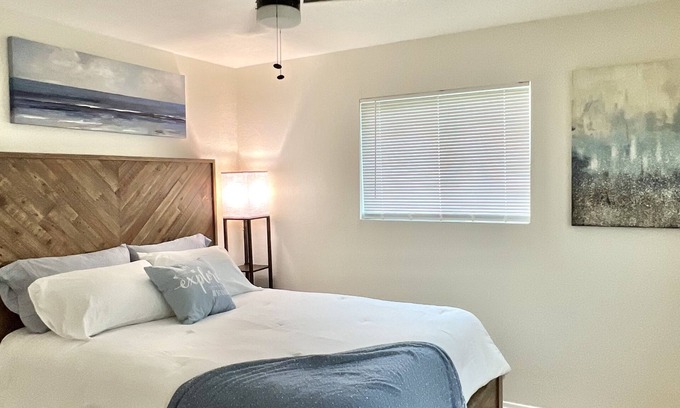 Cape Royale Condo | 2Br Getaway- 2 Min. Walk to Lake Livingston and Marina