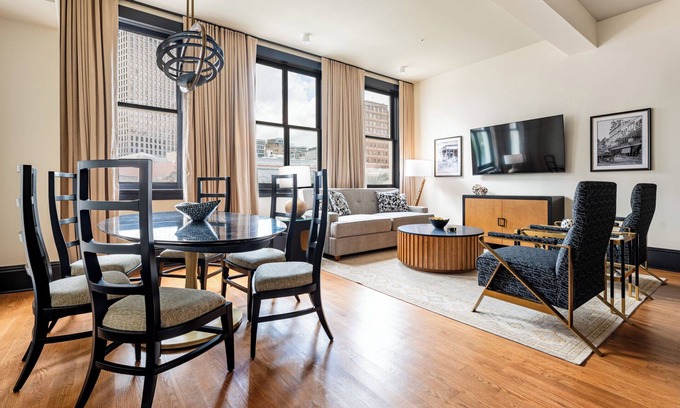 French Quarter Hotel | 2BR Great View Steps from French Quarter | The Mayfair