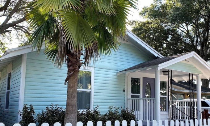 Historic Uptown House | 2BR Happiness in a Bungalow - Walk to Downtown