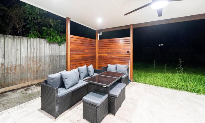 Lota Apartment | 2BR Home with Outdoor Deck with Beach Nearby - L143 DOWN