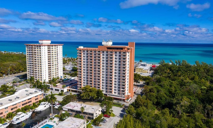 Birch Park Finger Streets Condo | 2BR Oceanfront Condo! Central Fort Lauderdale Beach. Sleeps 8.