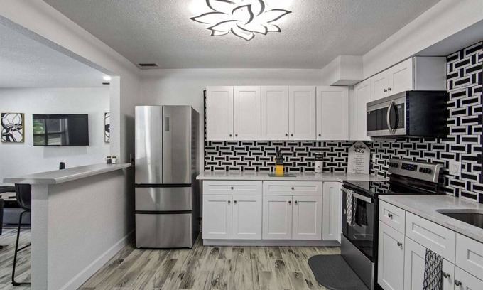 Lake Formosa House | 2BR Orlando Escape | Close to Disney + Pool & Pets