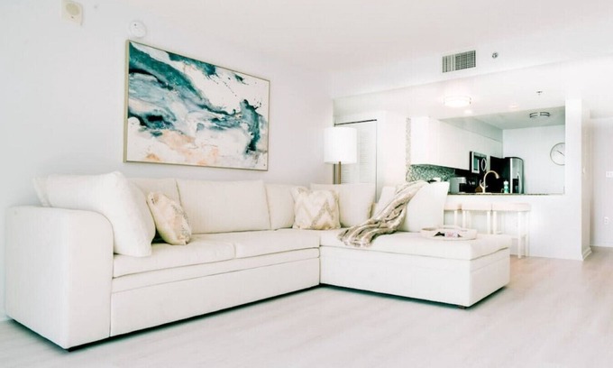 Brickell Condo | 2BR Penthouse with Unbeatable Water Views and Parking
