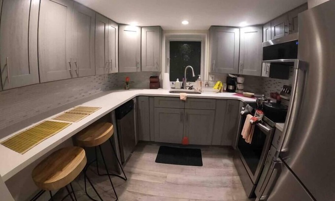 Bay Shore Apartment | 2br Private Apt, Pet Pal, Events, LTR, STR, Cozy