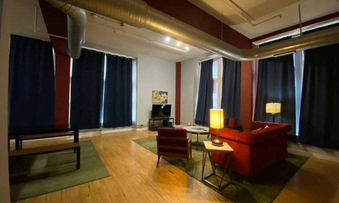 Downtown St. Louis Apartment | 2br Spacious Downtown Dome Busch