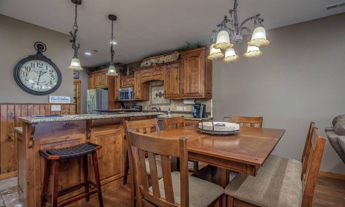 Indian Point Condo | 2BR Village At Indian Point 1503 near SDC - Free Tickets Daily up to $500