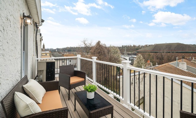 Manayunk Apartment | 2BR with Balcony, Views & Parking
