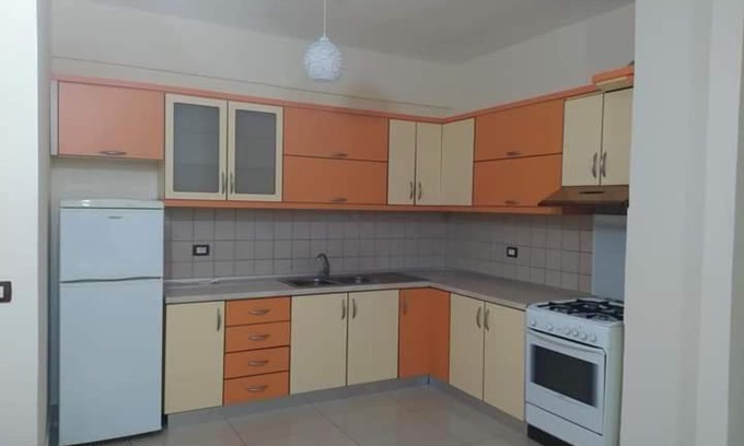Sheqi i Vogel Apartment | 2cd C&S