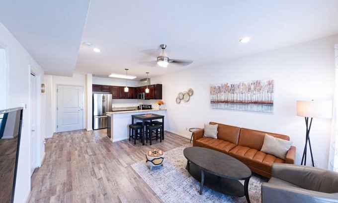 Katy Condo | 2E| Home Away from Home |Urban Living, Suburban Relax