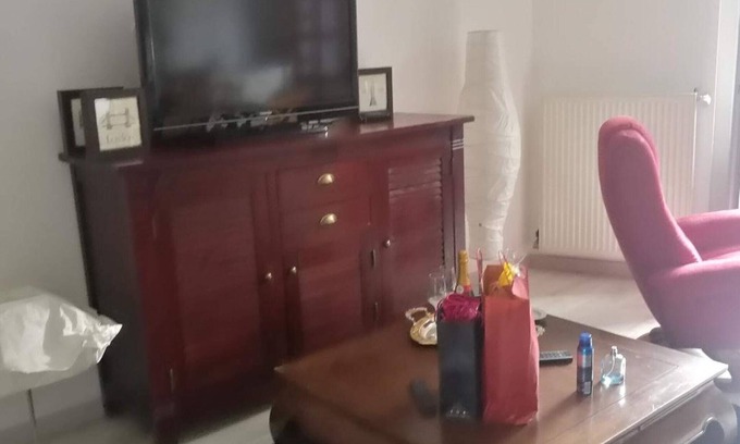 Saint-Chamond Apartment | 2ND FLOOR APARTMENT FACING THE PARK