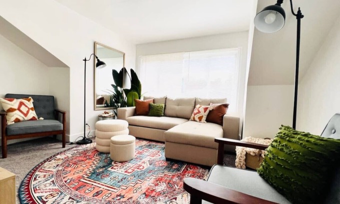 Greensburg Apartment | 2nd Floor Bungalow in Greensburg