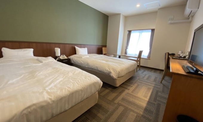 Fukagawa Hotel | 2nd floor large twin room only new type 2nd fl/Fukagawa Hokkaidō
