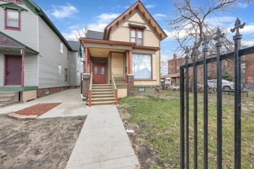 Mexicantown - Southwest Detroit House | 2nd-Floor Retreat in Vibrant Detroit 2 Bedroom