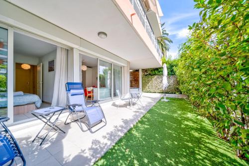 Villeneuve Loubet Beach Apartment | 2P à 50m de la plage, climatisé, parking