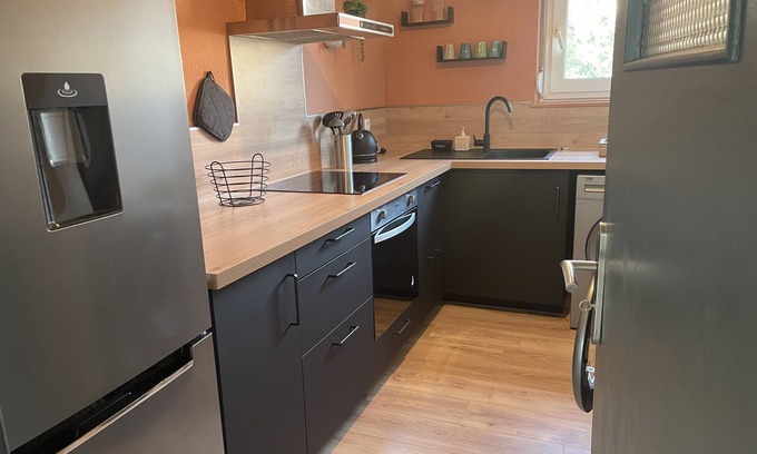 Quartier Saint-Leon Apartment | 2pièces Parking Gratuit 8 mn à Pied du Centre Ville