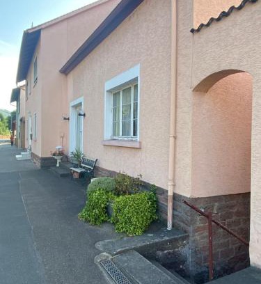 Mondfeld Apartment | 2Z-Ferienwohnung, umgeben vom Spessart & Main