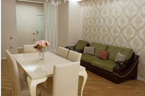 Baku Apartment | 3 комнатная VIP квартира возле метро