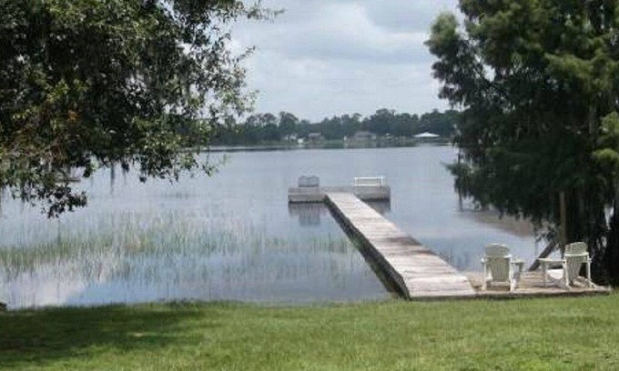 Lake Placid House | 3/2/2 Lake House Seasonal Rental. Dock/Fishing/Boating/Firepit.