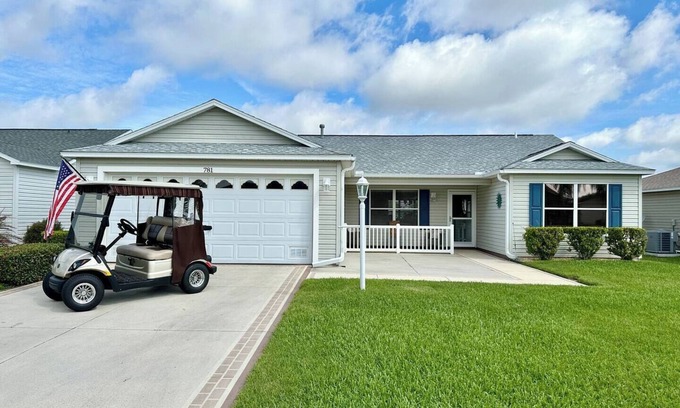 Lynnhaven House | 3/2 in The Village of Lynnhaven