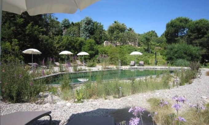 Les Restanques Apartment | 3* apartment for 2 people in a provencal villa with natural pool & free bicycles