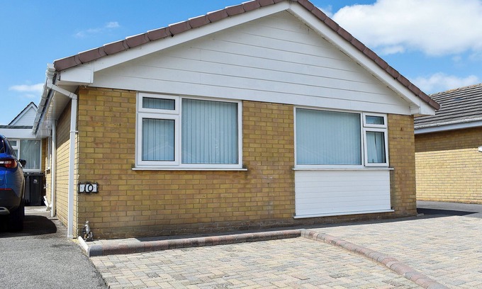 Mudeford Cottage | 3 bedroom accommodation in Mudeford near Christchurch