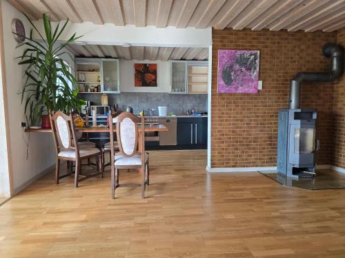 Langenschwarz Apartment | 3 Bad Ground Floor Flat