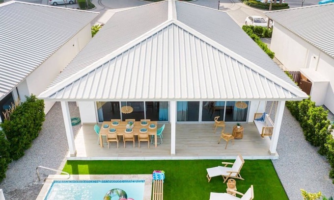 Eagle Beach Villa | 3 bdrm/2 bath Villa w/pool, Azure Beach Residences