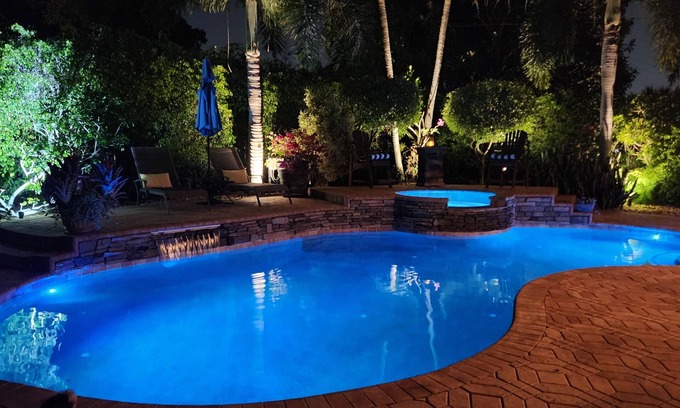 Boynton Beach House | 3 Bdrm Delray Beach Oasis! Heated pool, Hot tub, Pets OK. Close to Beach.
