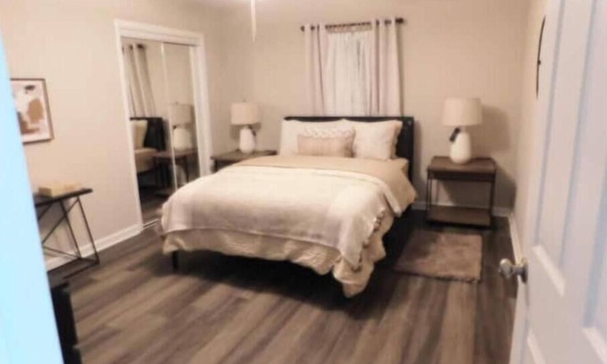 Stone Mountain House | 3 Bdrm Jewel: Luxury w/own Pool