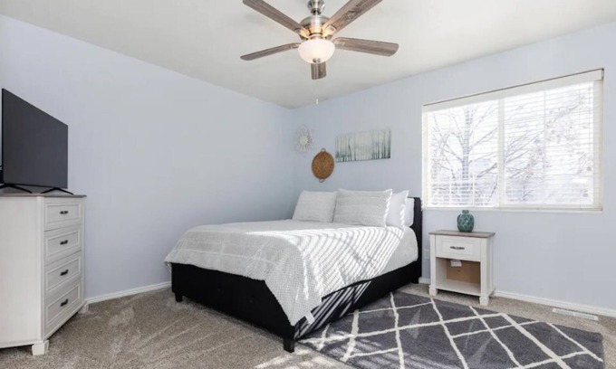 Logan House | 3 Bed, 1.5 bath Townhouse Close to USU & Main Street