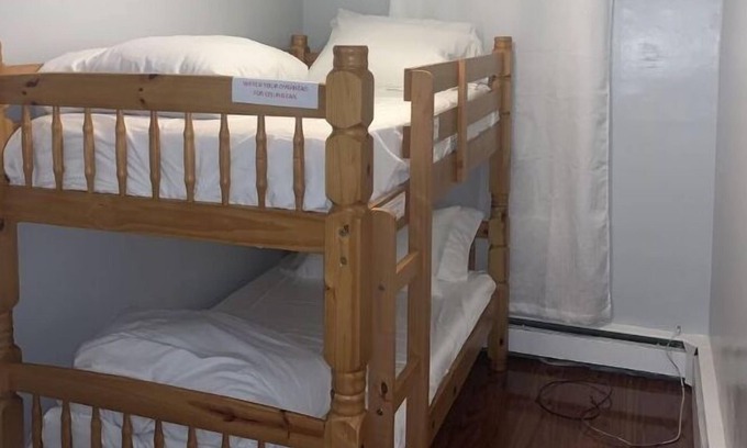 Northeast Philadelphia House | 3 bed/1 bath (with a king bed) best location, connect to everywhere